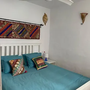  Apartamento Cheerful One Bedroom Townhouse With Patio España